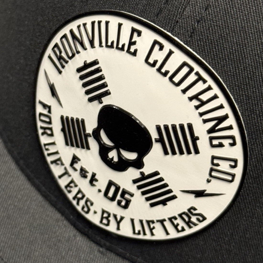 Ironville Crossbones SNAPBACK CAP TRUCKER -Gray White